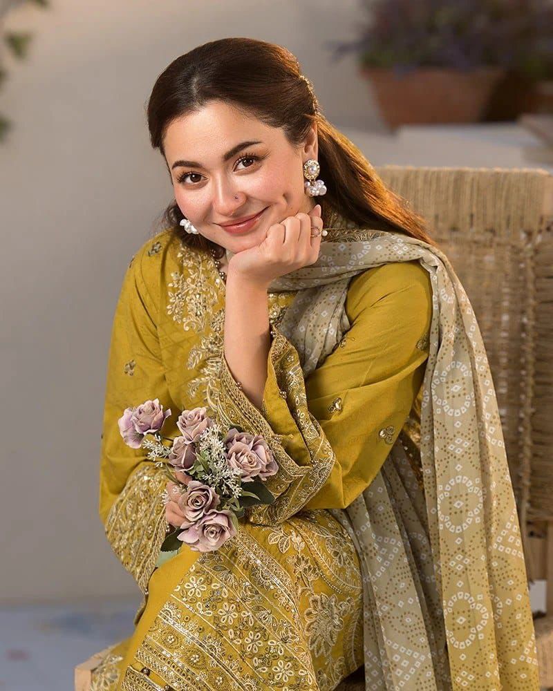 WEAR BY THE GORGEOUS PAKISTANI ACTRESS HANIA AMIR