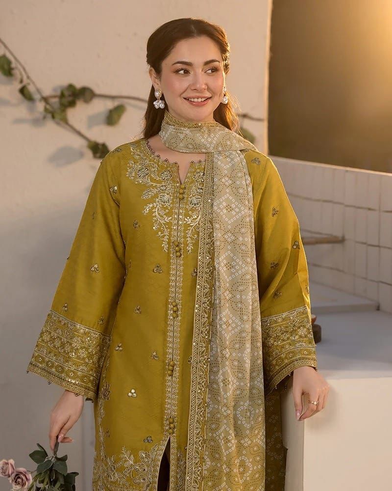 WEAR BY THE GORGEOUS PAKISTANI ACTRESS HANIA AMIR