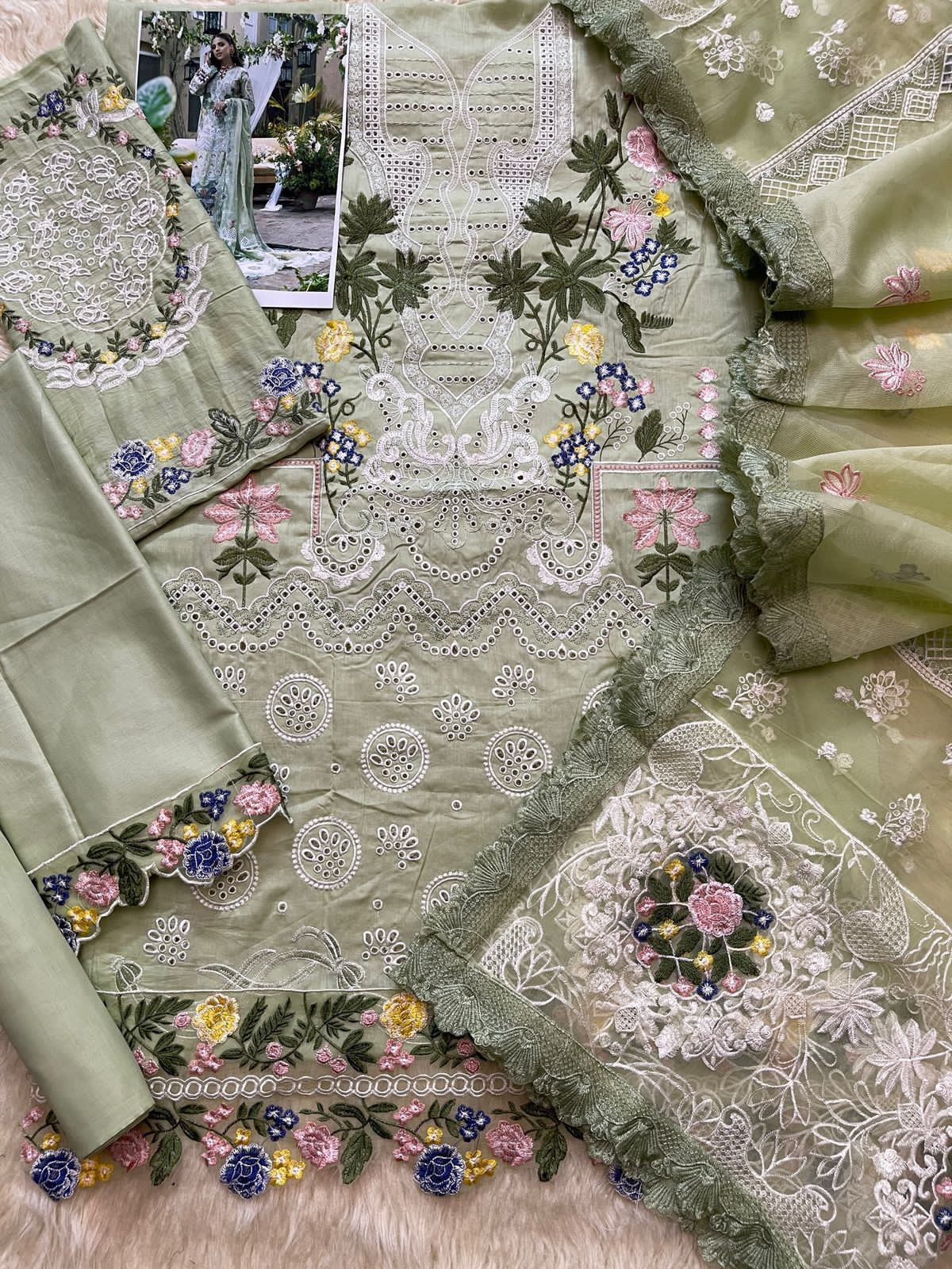 MARYAM HUSSAIN LAWN COLLECTION